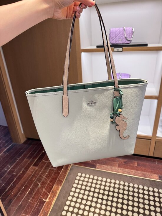 Coach Handbags - NWT！COACH Large City Tote Bag With Seahorse Charm（COACH CBH79）